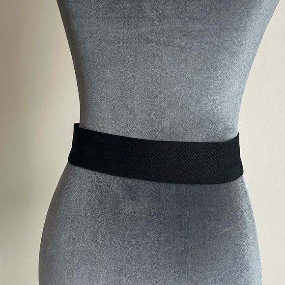 Vintage Waist Belt- 3d puffy Clasp - Gold Fabric- Black Stretch M/L, some wear - Picture 7 of 8